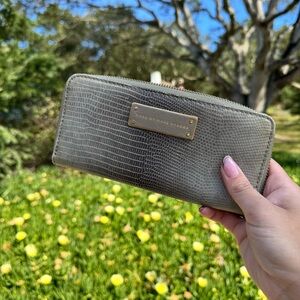 Marc Jacobs Gray Snakeskin Embossed Leather Continental Wallet
